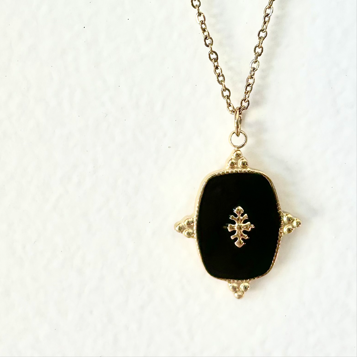 Victoria's Pendant Necklace