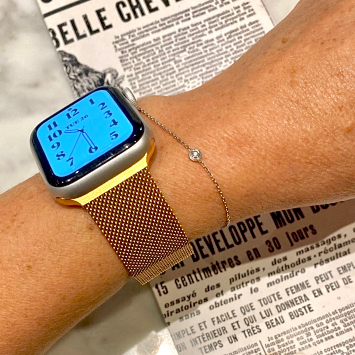 Magnetic Apple Watch Band - Gold