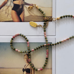 Maya Choker, seaweed mix