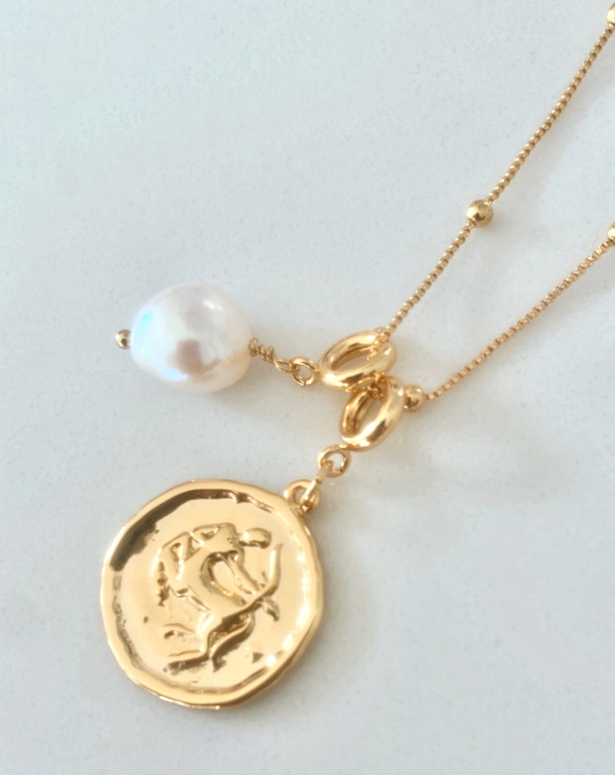 Zodiac with Freshwater Pearl - Sagittarius Nov 23 - Dec 22