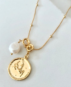 Zodiac with Freshwater Pearl - Capricorn Dec 23 - Jan 20