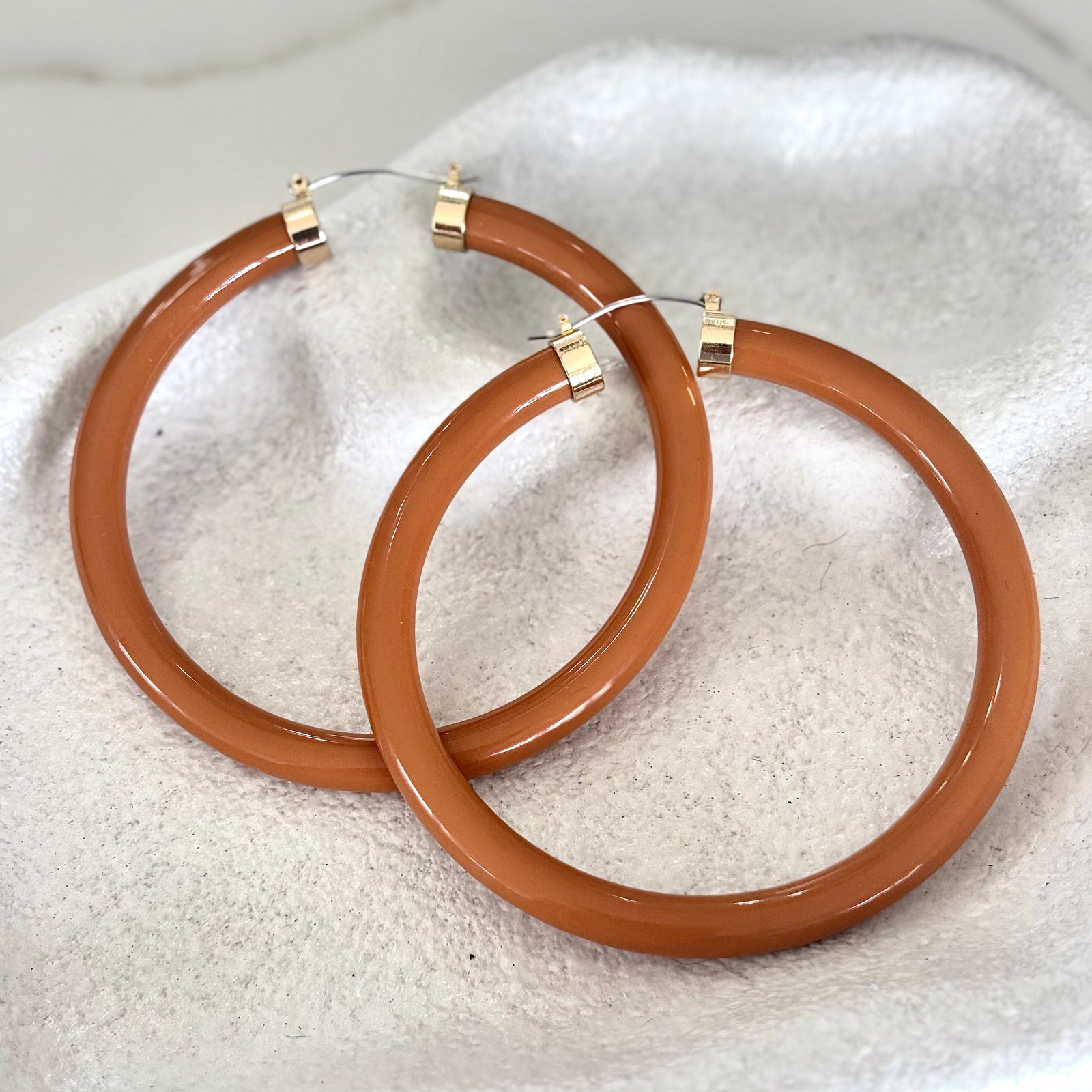 70's Resin Hoops - Honey
